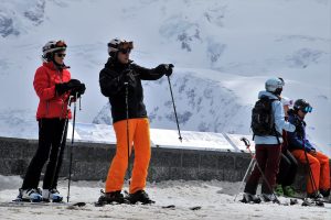 Five Things to Consider When Booking a Family Ski Trip - Hotels4Teams